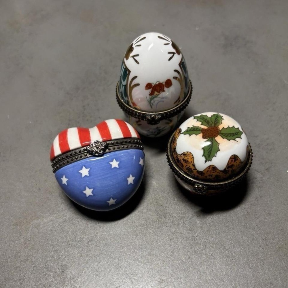 Vtg Miniature Porcelain Hinged Trinket Boxes Heart Egg Christmas Pudding Mini - Picture 2 of 4